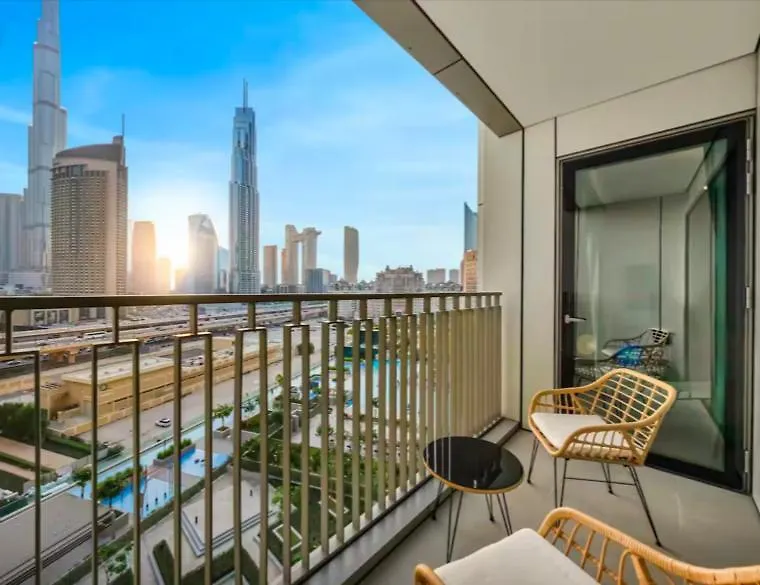 Apartamento Nye Burj View 2Br Near Dubai Mall - Sleeps 6 - Pool & Gym - Downtown Views 2